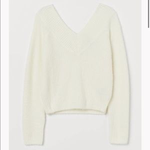 Fluffy H&M sweater in white/Ivory